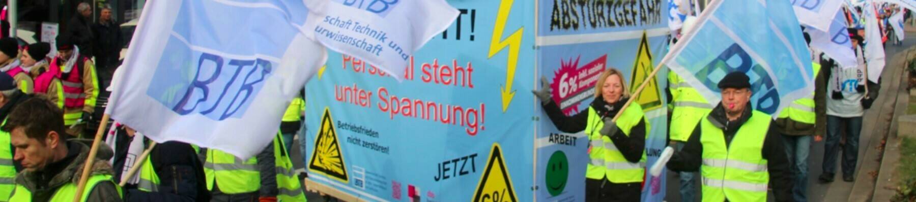 BTB-Mitglieder auf einer Demonstration 2017